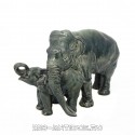 «Слониха со слонёнком»